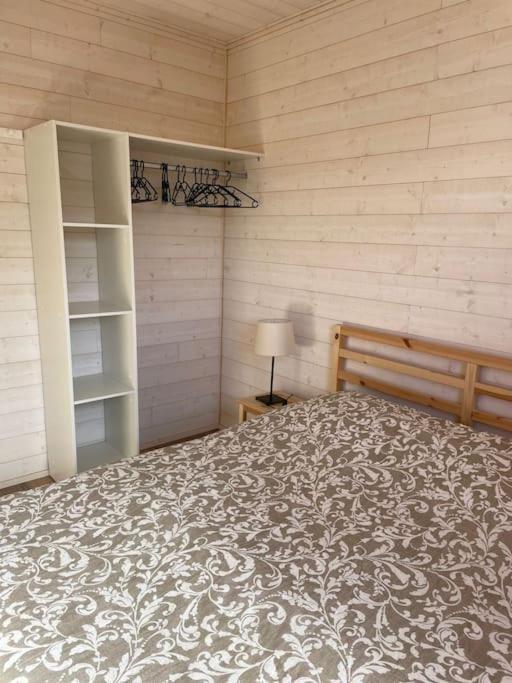 - De Lesconil * Plobannalec